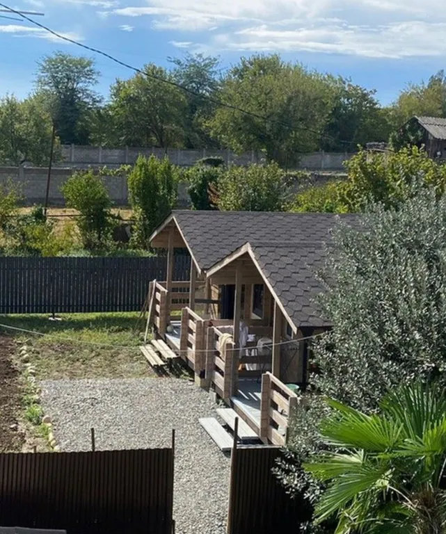 Коттедж Комфортные летние домики на море — Сухум