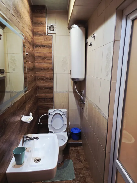 Целый этаж в доме с личной террасой и кухней