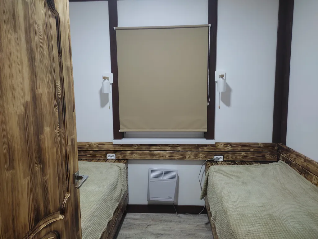 Дом отдыха на берегу озера