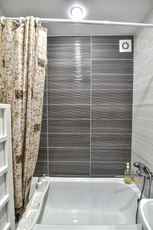 Квартира возле ТЦ Рай