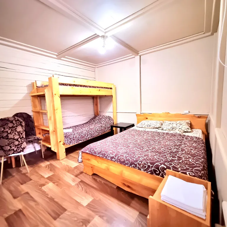 Комната в коттедже с удобствами