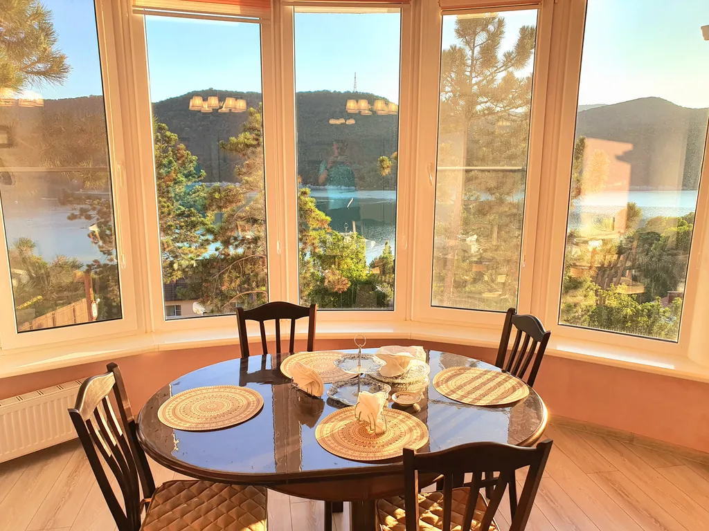 Квартира Апартамент-студия с видом на озеро Абрау — аренда посуточно в Абрау-Дюрсо