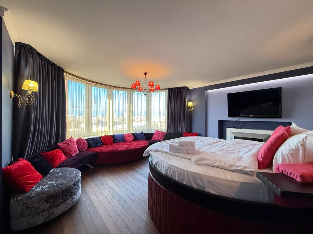 Апартаменты 5-комнатные в центре города