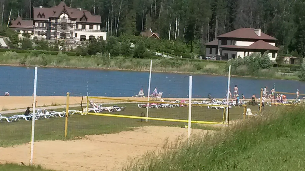 Дом у озера