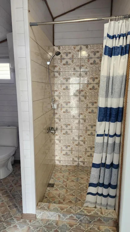 Коттедж Отдельный дом с собственной террасой — Кучугуры