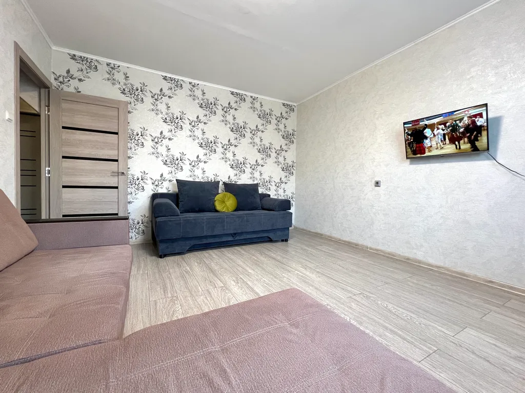 Полноценная двушка у жд вокзала, не берем оплату за финальную уборку