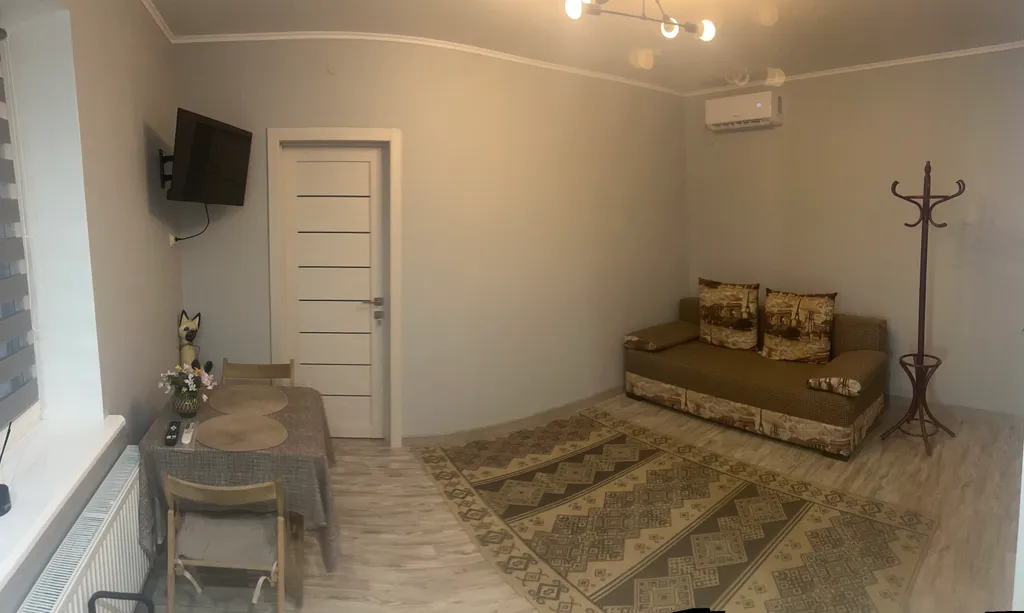 Уютная двухкомнатная студия - комната