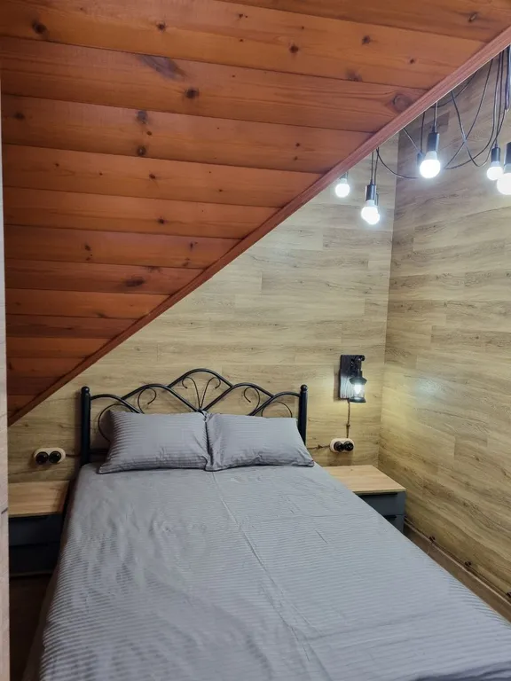 Коттедж с личным термальными бассейном и баней в центре Мостовского