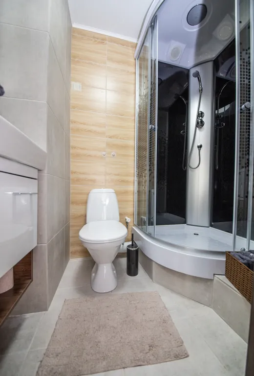 Студия с балконом в центре