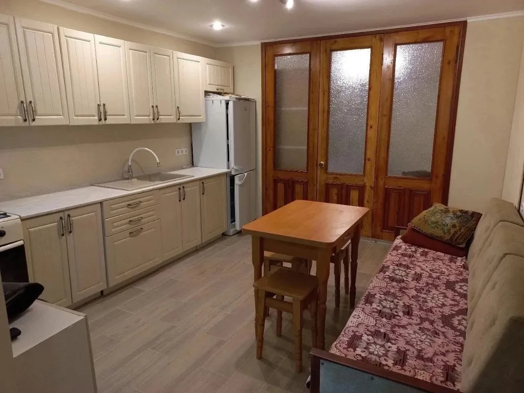 Квартира с двориком возле моря