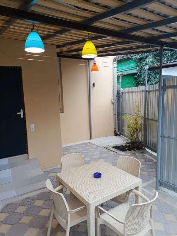 Двухуровневая квартира в центре города с высокими потолками