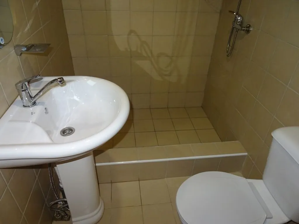 Коттедж двухкомнатный с кухней