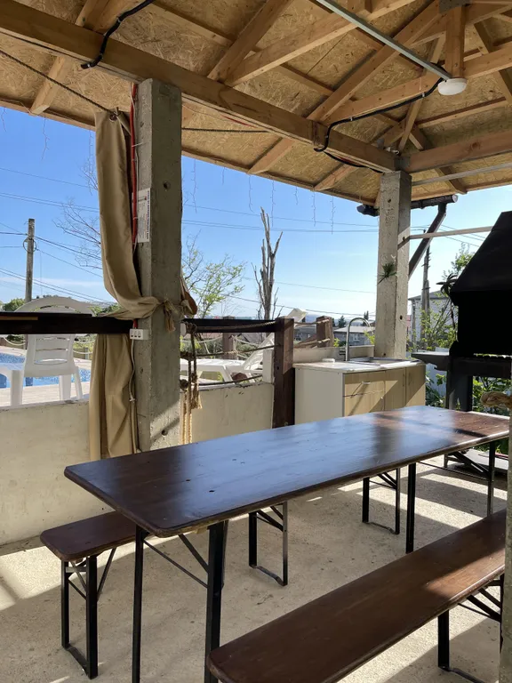 Дом с подогреваемым бассейном и 5 спальнями