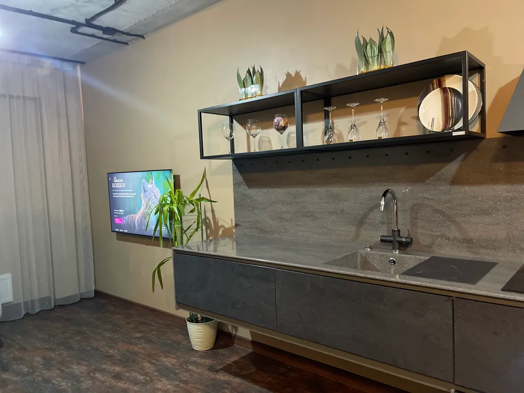 Роскошная квартира с видом на город с высоты птичьего полета