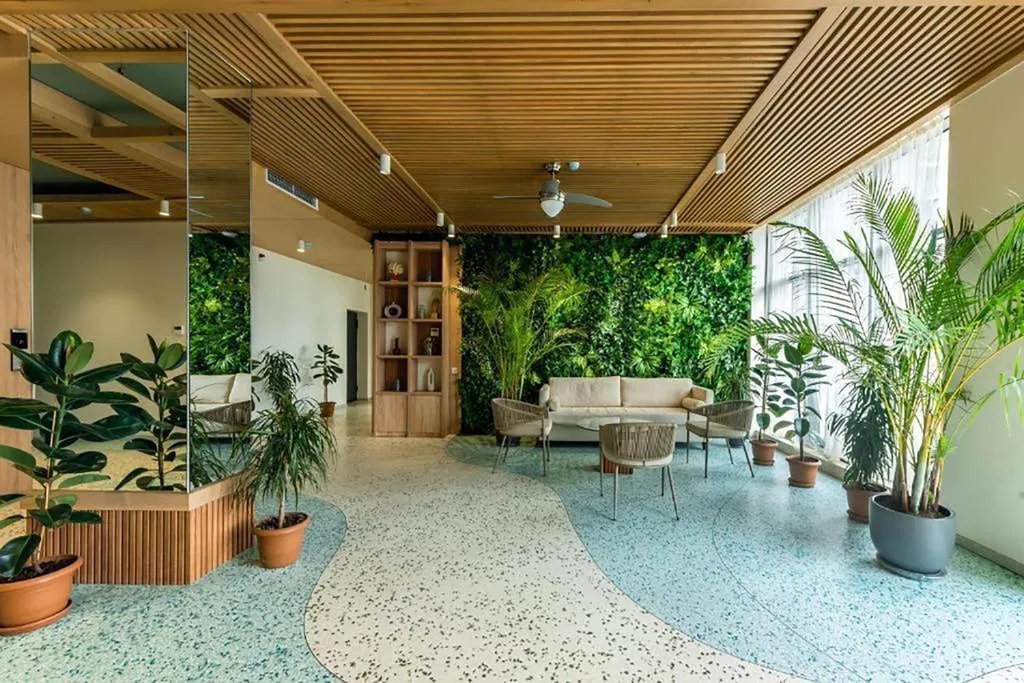 Студия на первой линии