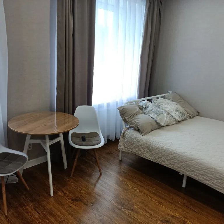 Уютная студия в зеленом массиве