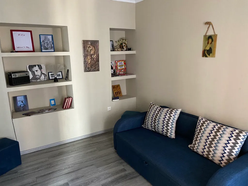 Квартира с отдельной спальней в центре Тбилиси