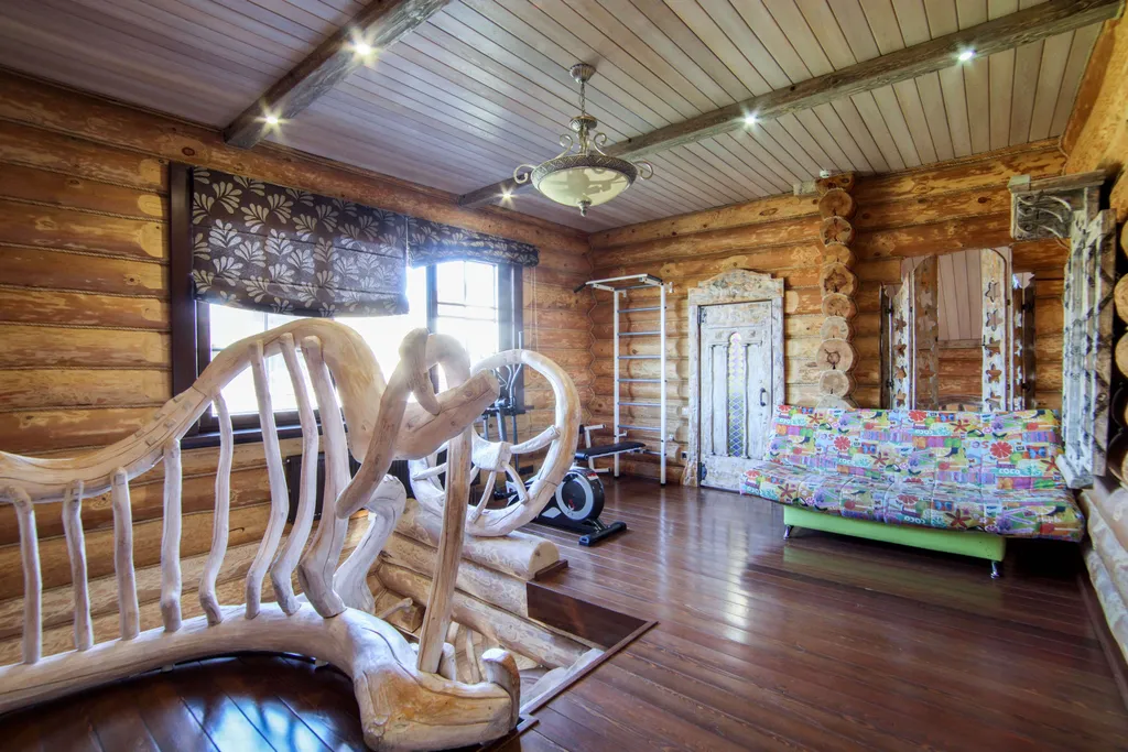 Шале с бассейном и видом на озеро