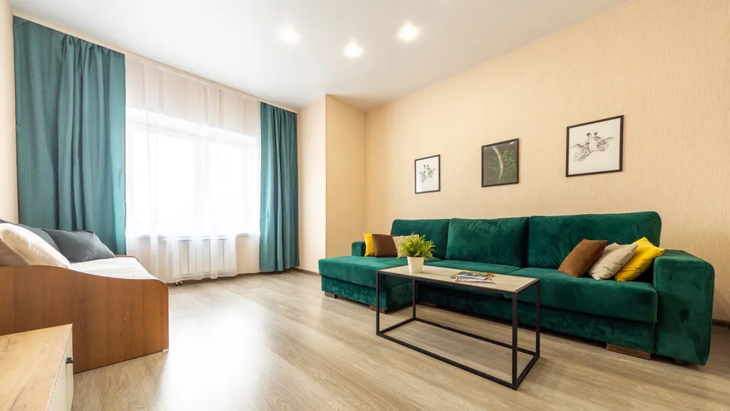 Просторная и люксовая квартира с новым ремонтом возле ТЦ Планета