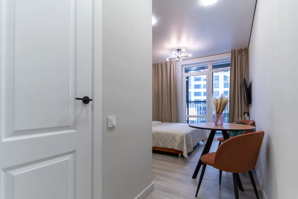 Квартира Квартира Яркая студия с балконом для пары — Екатеринбург