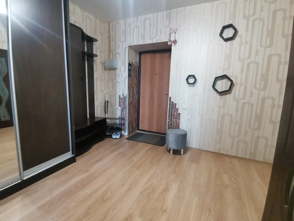 У Волги уютная квартира с видом на горы