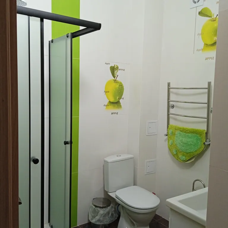 Уютный дом в частном секторе с парковой ваших машин