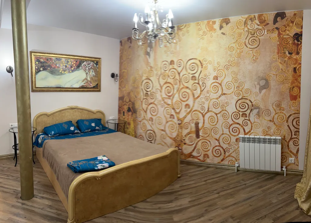 Дом в шаговой доступности от метро