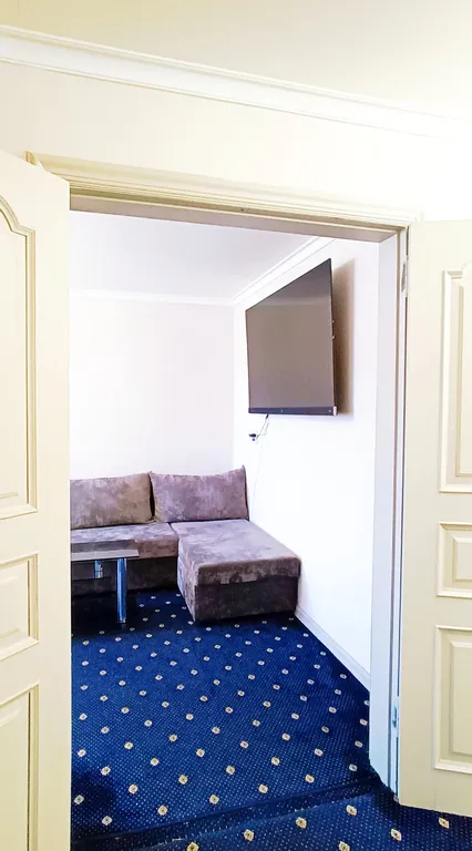 Квартира в центре с видом на набережную и горы