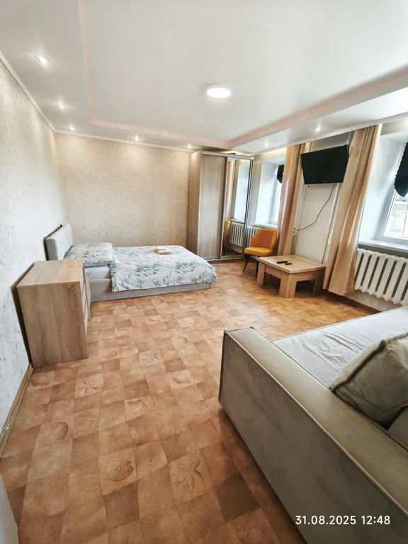 Уютная 2-комнатная квартира в центре города — аренда посуточно в Мирный