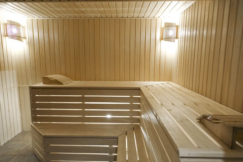 Семейный дом с баней у озера