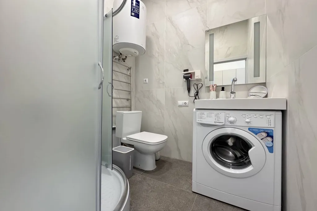 Красивая студия на берегу моря