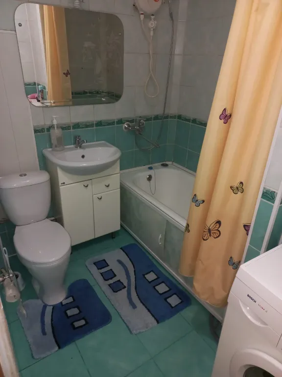 Теплая и солнечная квартира