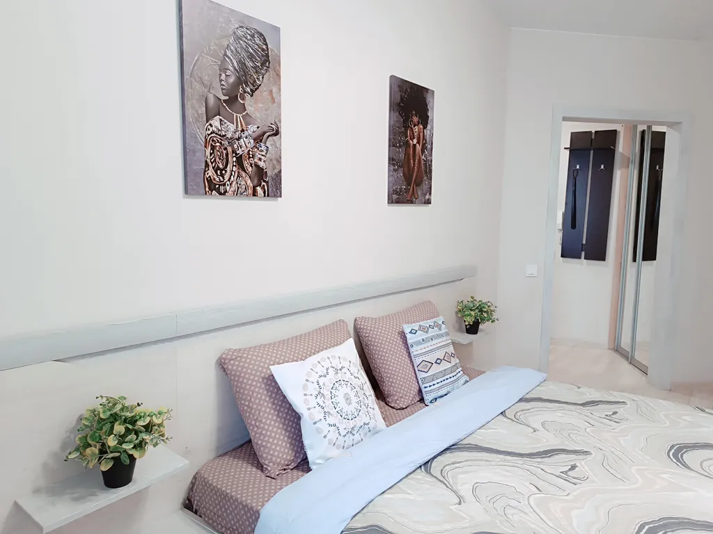 Современная квартира с огромной лоджией в новом доме