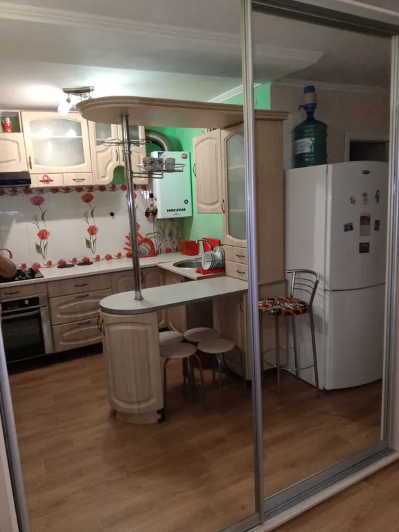 Уютная квартира с видом на море и потухший вулкан Кара-Даг