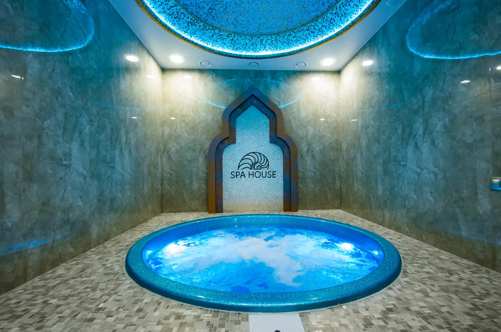 Коттедж с бассейном и Spa