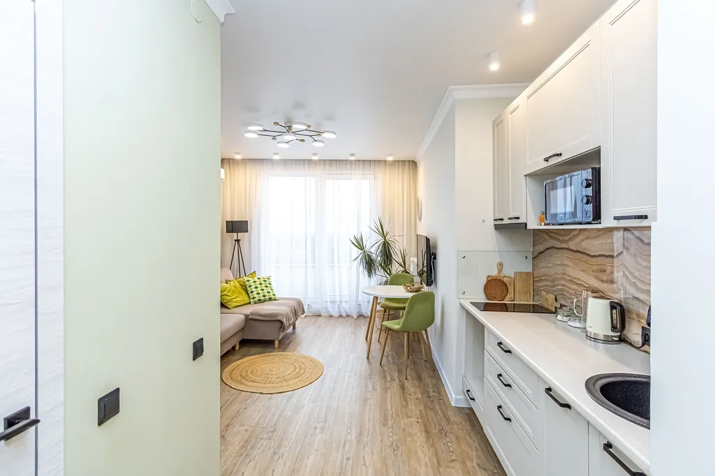 Стильная студия в доме комфорт класса с шикарным видом