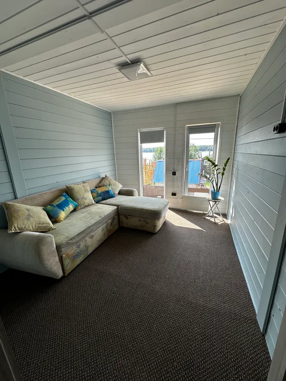 Коттедж с видом на Горьковское море