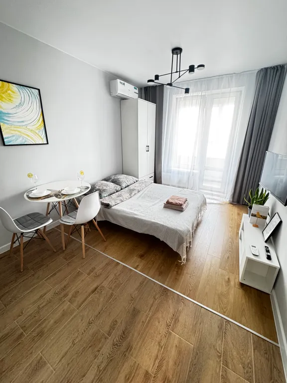 Уютная квартира-студия в новом районе — аренда посуточно в Киров