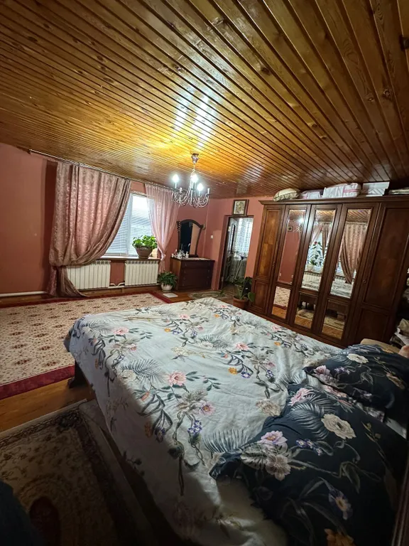 Дом у водопада Тобот