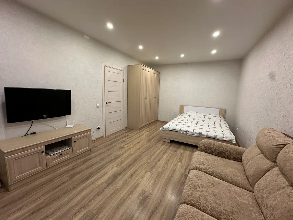 Уютная квартира в новом доме — аренда посуточно в Великий Новгород