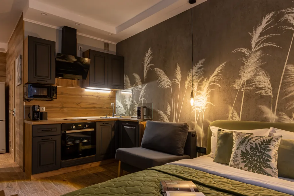 Студия Колосья с качелью на балконе и видом на сосны