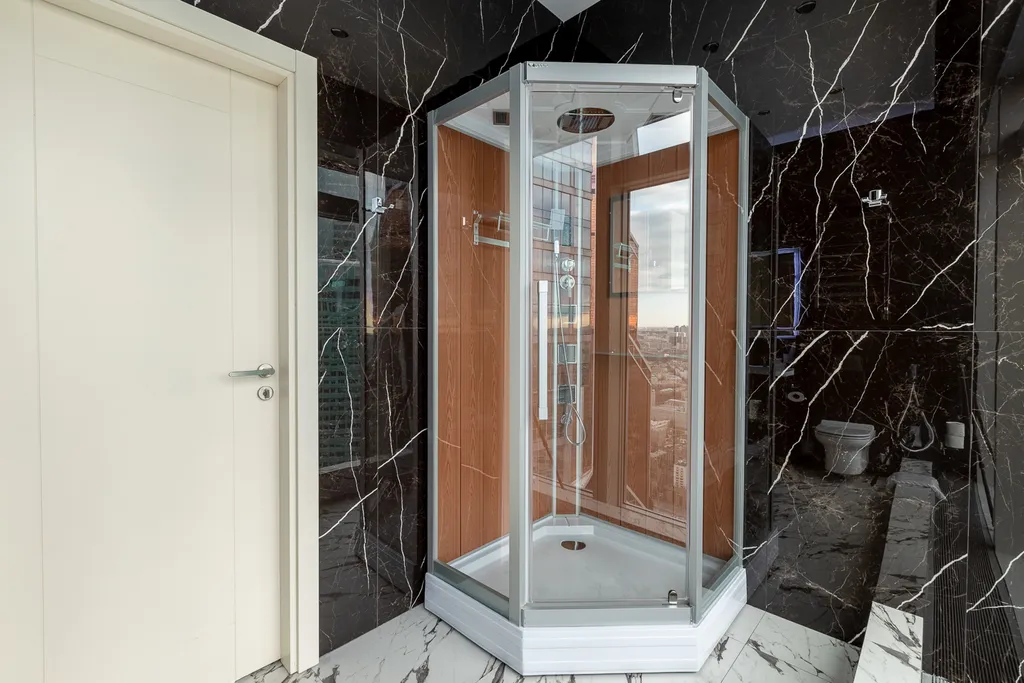 Lux  Jacuzzi floor 48