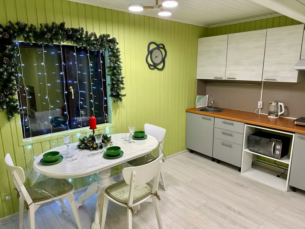 Коттедж Дом у озера и леса — Снегиревка