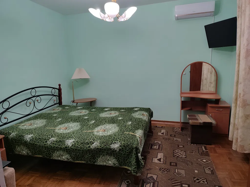 Часть дома с отдельным входом и двориком в Мисхоре