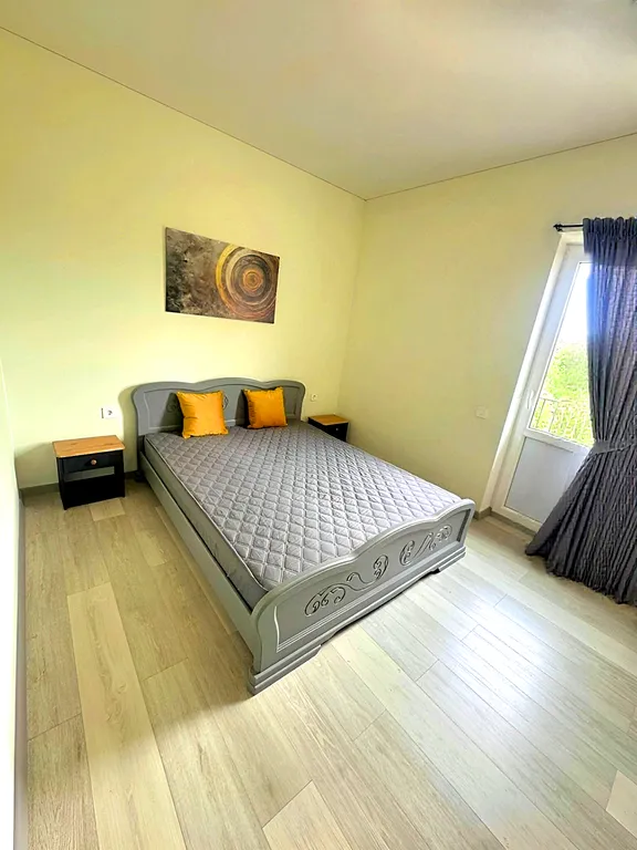 Таунхаус 120м2 с парковкой, 4 спальных комнаты, SPAR на Аксакова 125