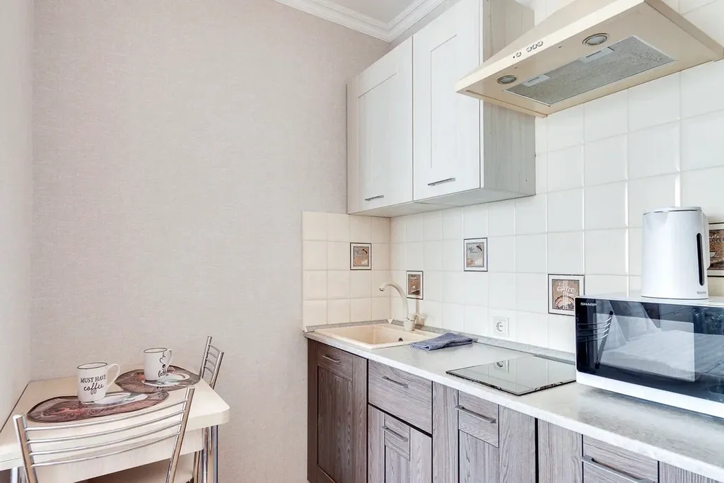 Уютная студия с большой лоджией в доме бизнес-класса