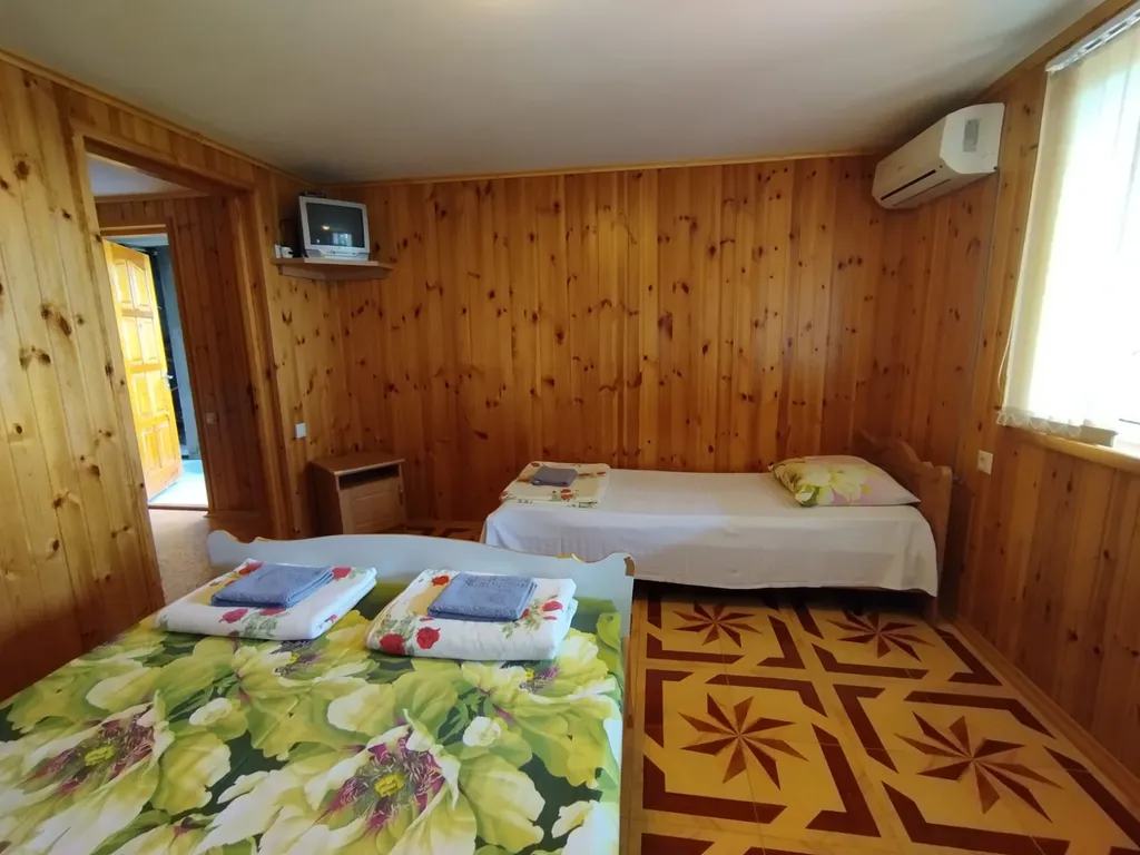 Квартира Комната — аренда посуточно в Лоо