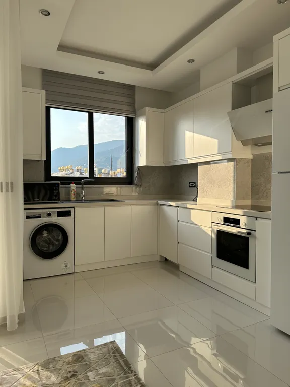 Квартира с видом на горы в 7 минутах от пляжа Клеопатра