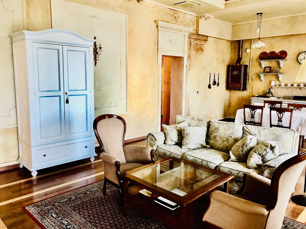 Квартира Апартаменты Вилла Елена на набережной Ялты с видом на море — аренда посуточно в Ялта