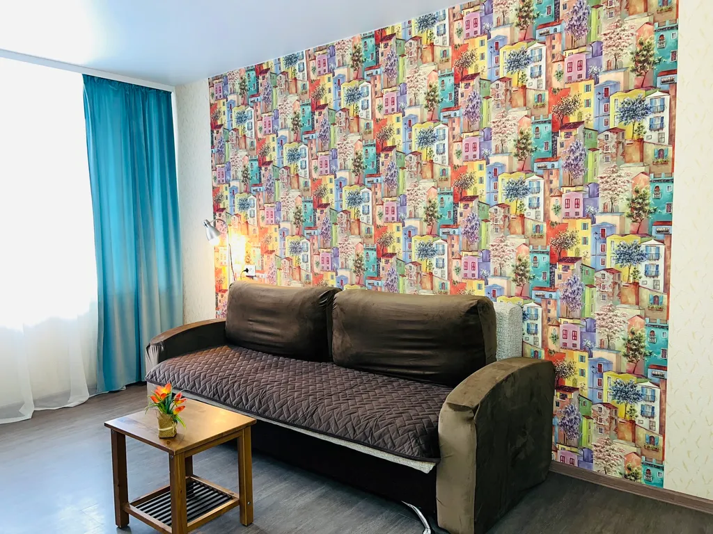 1-комнатная квартира в деловом и историческом центре города с новогодней елкой